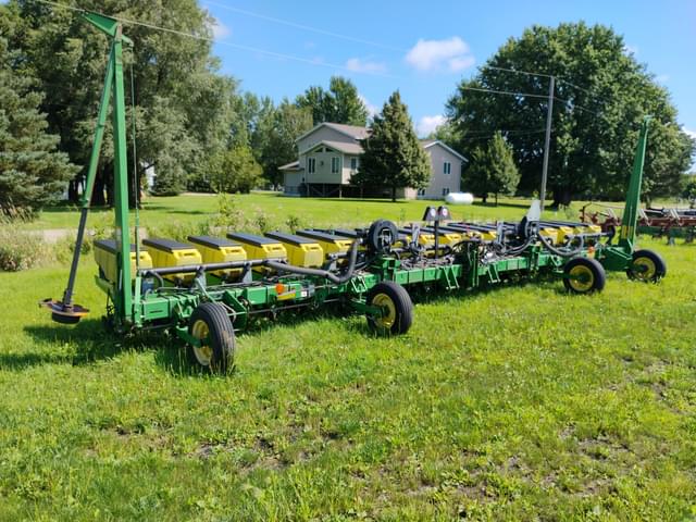 Image of John Deere 1710 equipment image 2