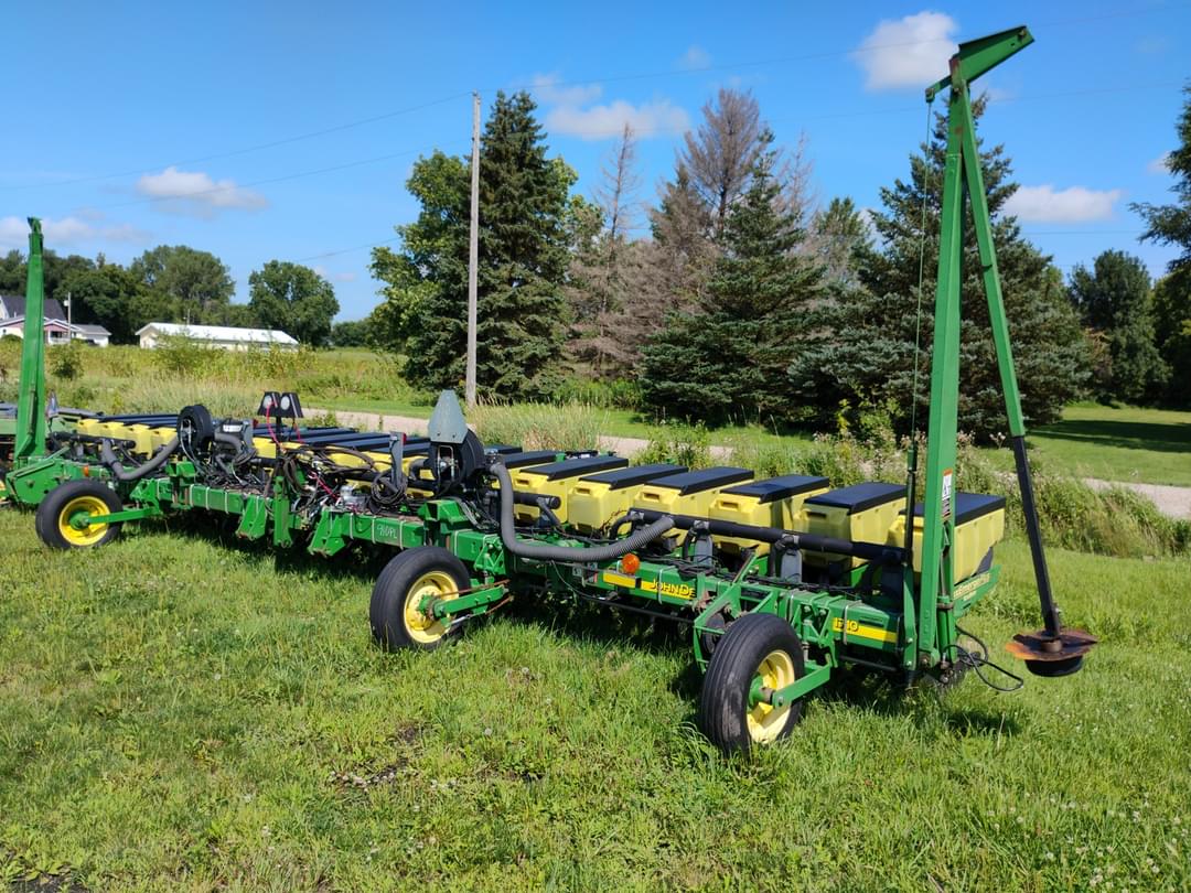 Image of John Deere 1710 Primary image