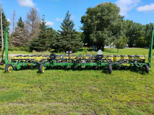 Image of John Deere 1710 equipment image 1