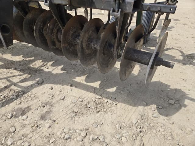 Image of John Deere 1710A equipment image 3