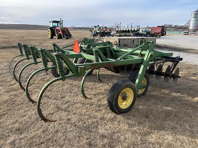 Image of John Deere 1710A equipment image 3