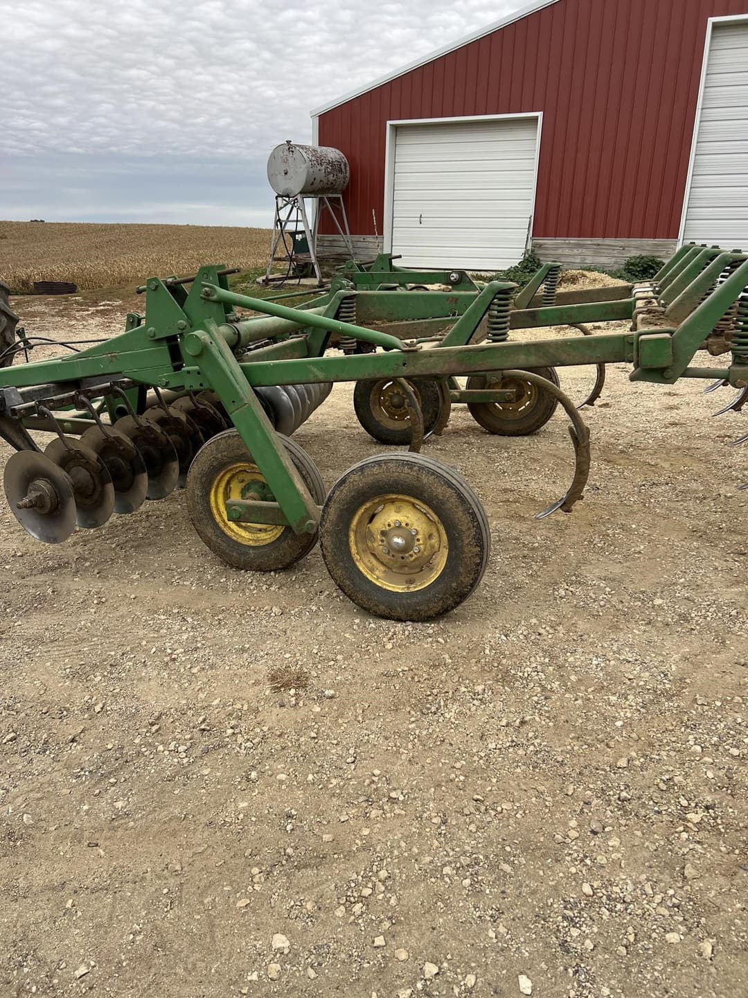 Image of John Deere 1710A Image 1