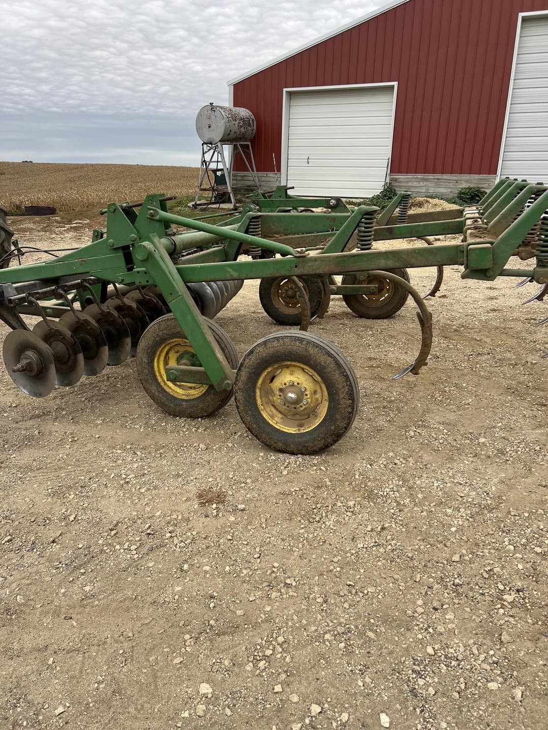 Image of John Deere 1710A Image 1