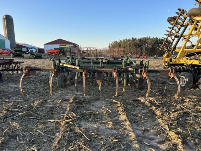 Image of John Deere 1710A equipment image 2