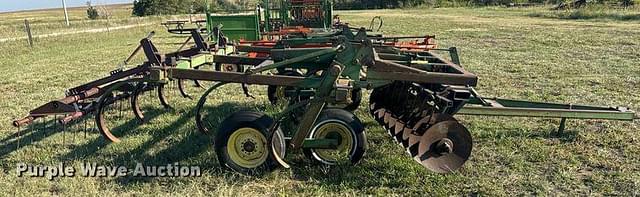 Image of John Deere 1710A equipment image 3