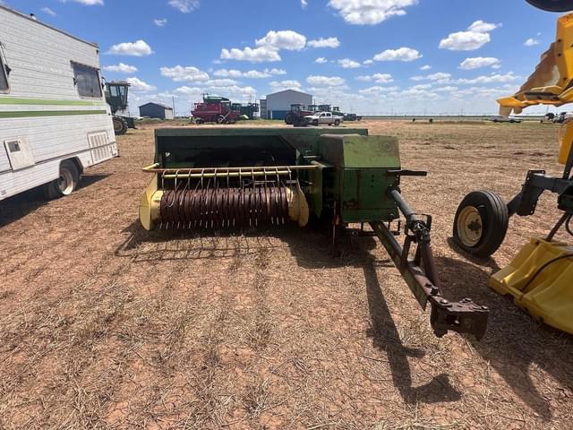 Image of John Deere 346 equipment image 1