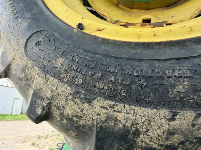 Image of John Deere 1720 equipment image 4