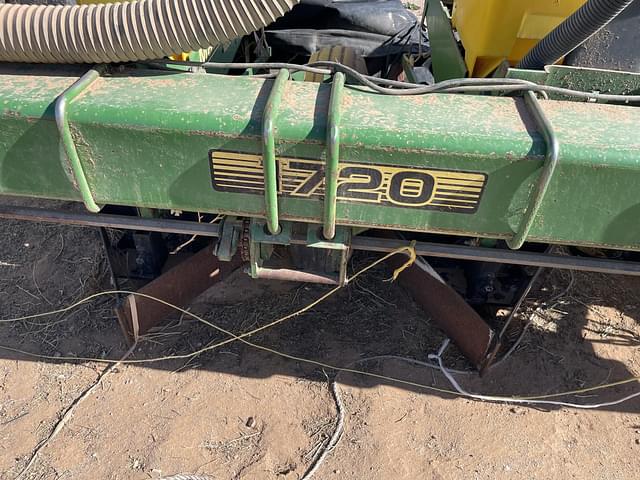 Image of John Deere 1720 equipment image 3