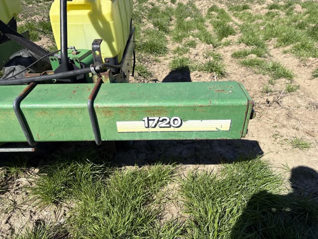 Image of John Deere 1720 equipment image 2
