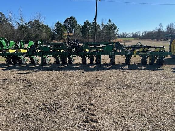 Image of John Deere 1720 Primary image