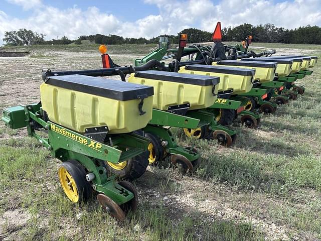 Image of John Deere 1720 equipment image 2