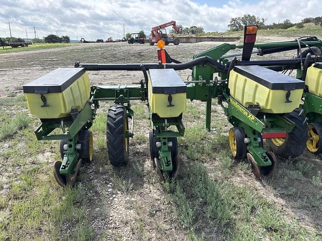 Image of John Deere 1720 equipment image 3