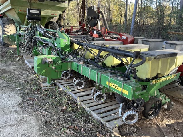 Image of John Deere 1720 equipment image 2