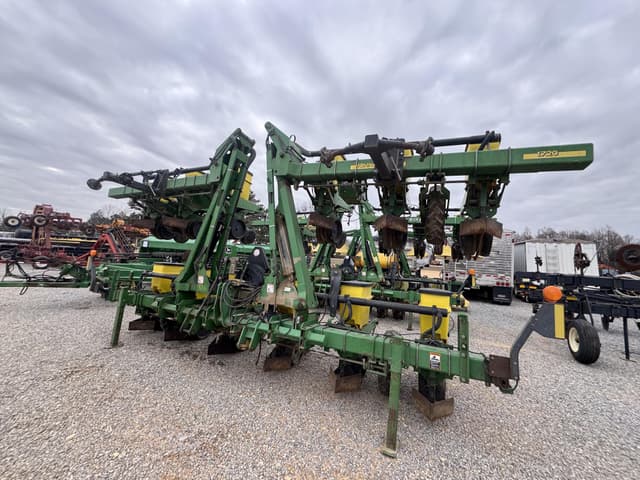 Image of John Deere 1720 equipment image 1