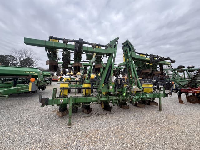 Image of John Deere 1720 equipment image 4