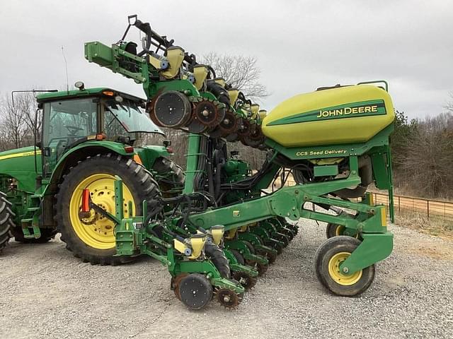 Image of John Deere 1720 equipment image 3