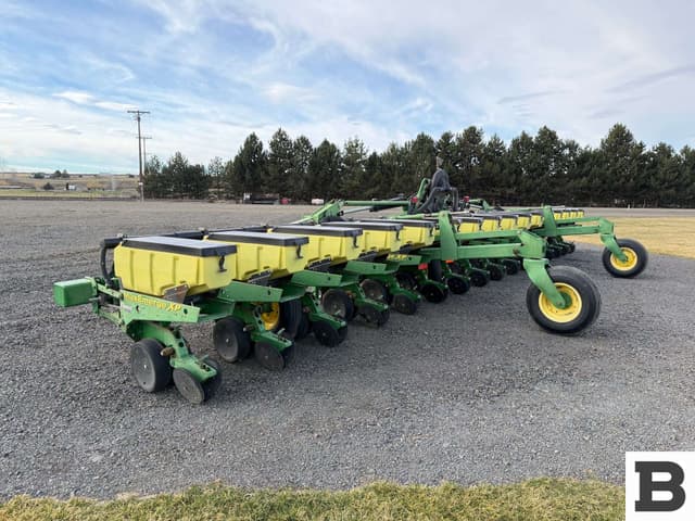 Image of John Deere 1720 equipment image 2