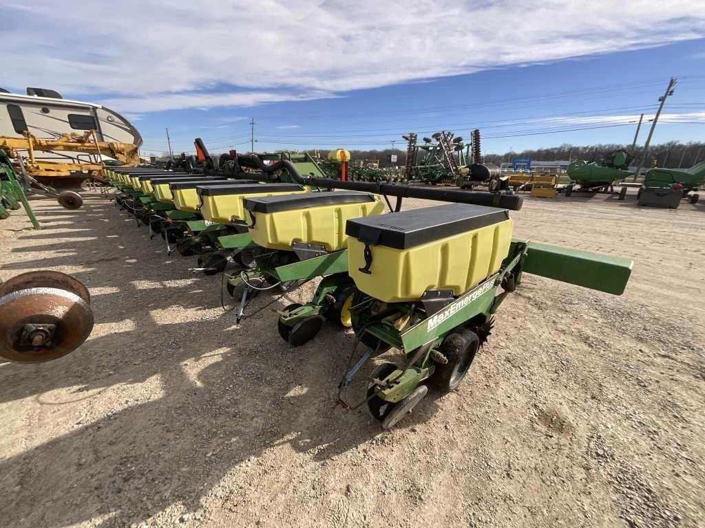 John Deere 1720 Equipment Image0