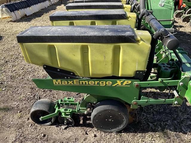 Image of John Deere 1720 equipment image 4