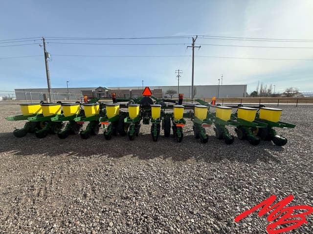 Image of John Deere 1720 equipment image 4