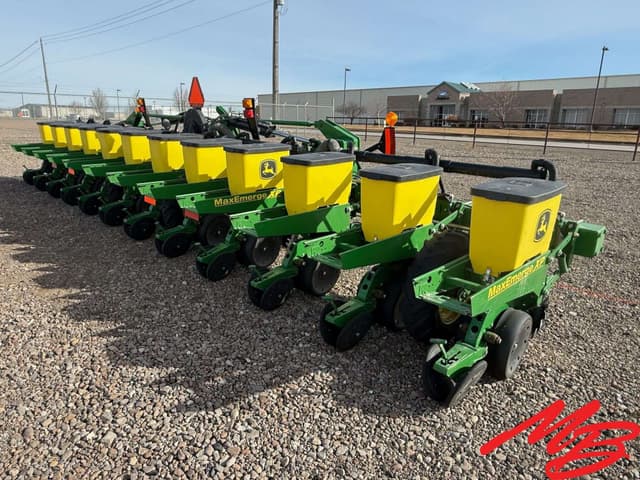 Image of John Deere 1720 equipment image 1