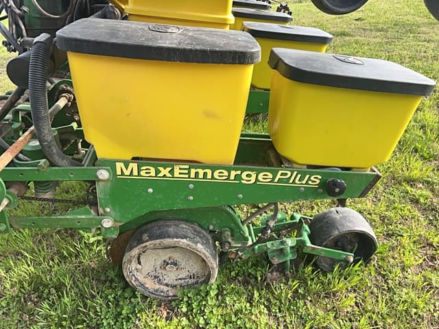 Image of John Deere 1720 equipment image 3