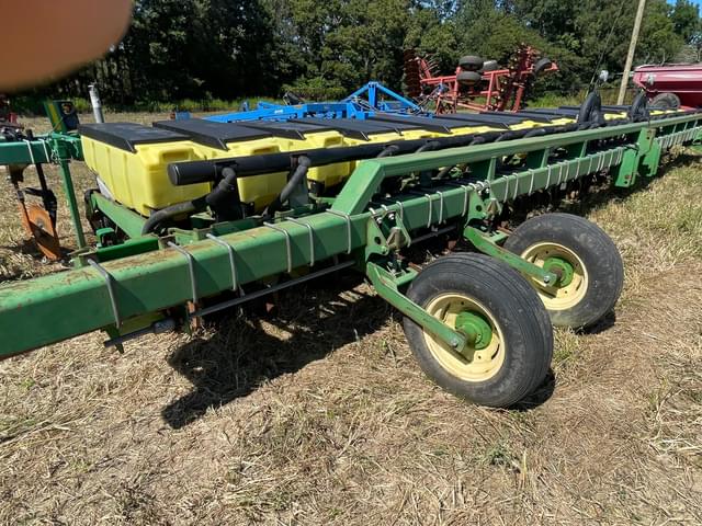 Image of John Deere 1720 equipment image 2