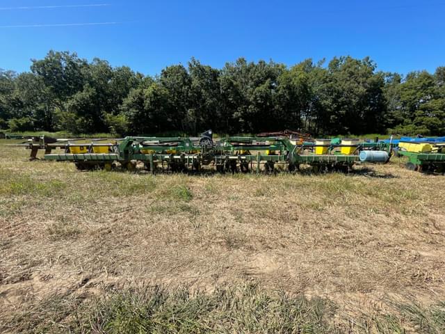 Image of John Deere 1720 equipment image 4