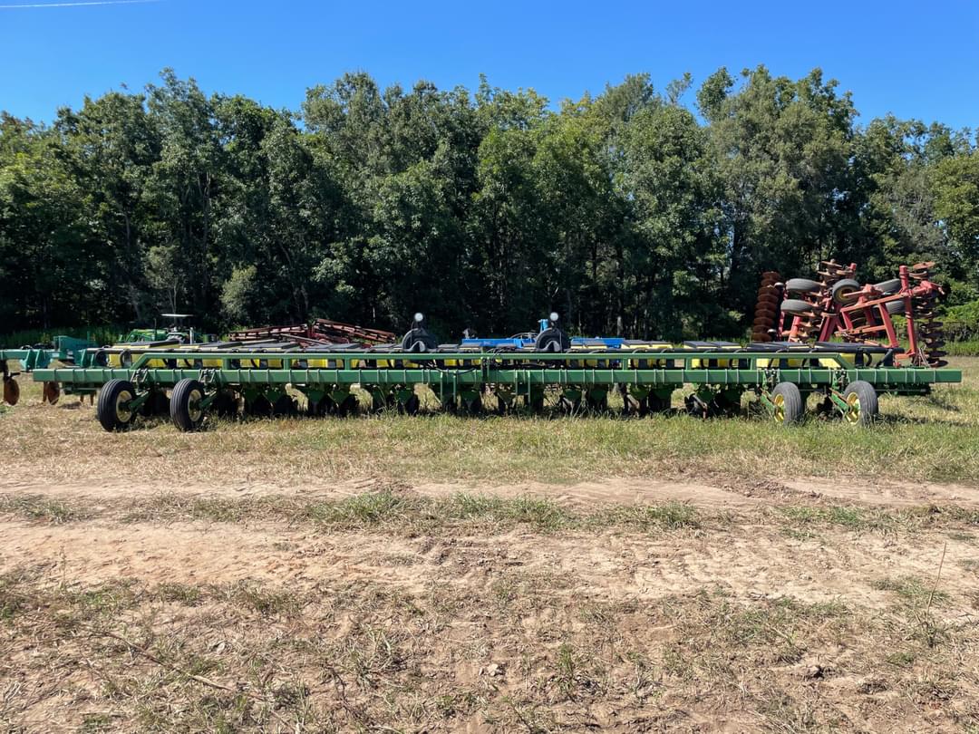 Image of John Deere 1720 Image 1