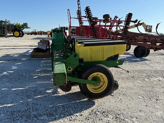 Image of John Deere 1720 equipment image 2