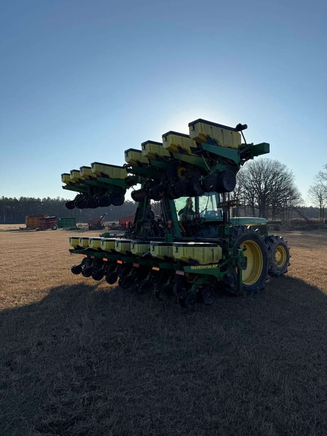 Image of John Deere 1720 equipment image 2