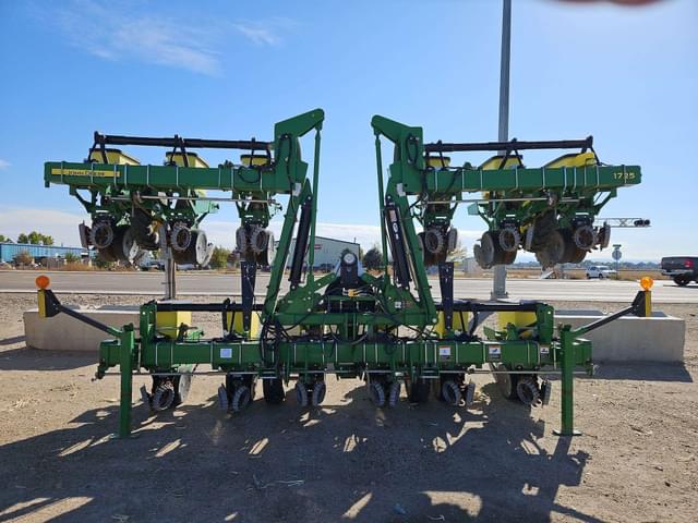 Image of John Deere 1725 equipment image 4