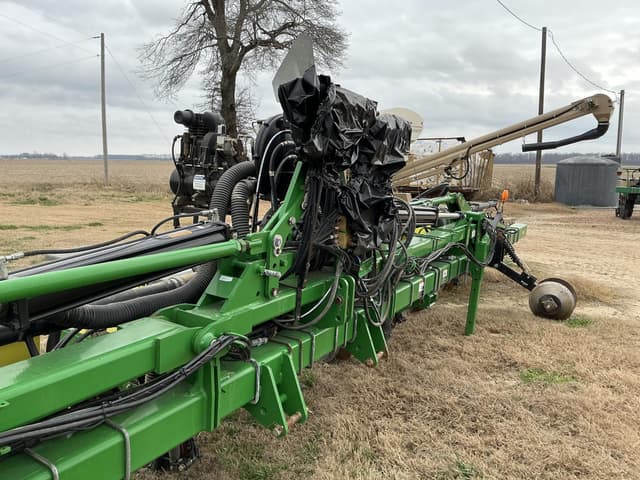 Image of John Deere 1725 equipment image 2