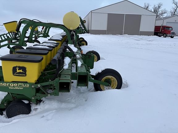 Image of John Deere 1730 equipment image 3