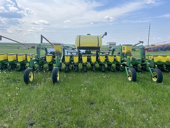 Image of John Deere 1730 equipment image 3