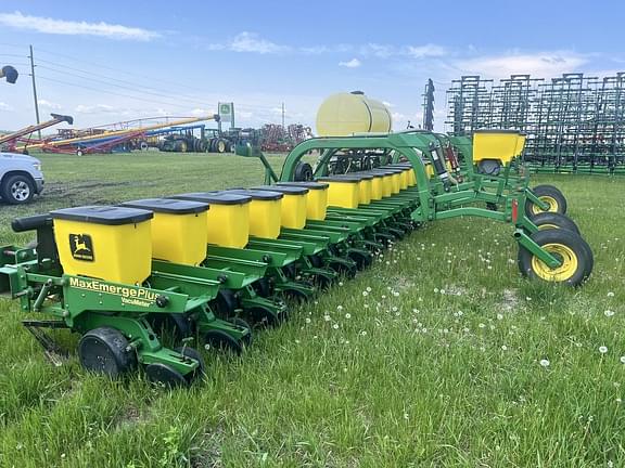 Image of John Deere 1730 Primary image