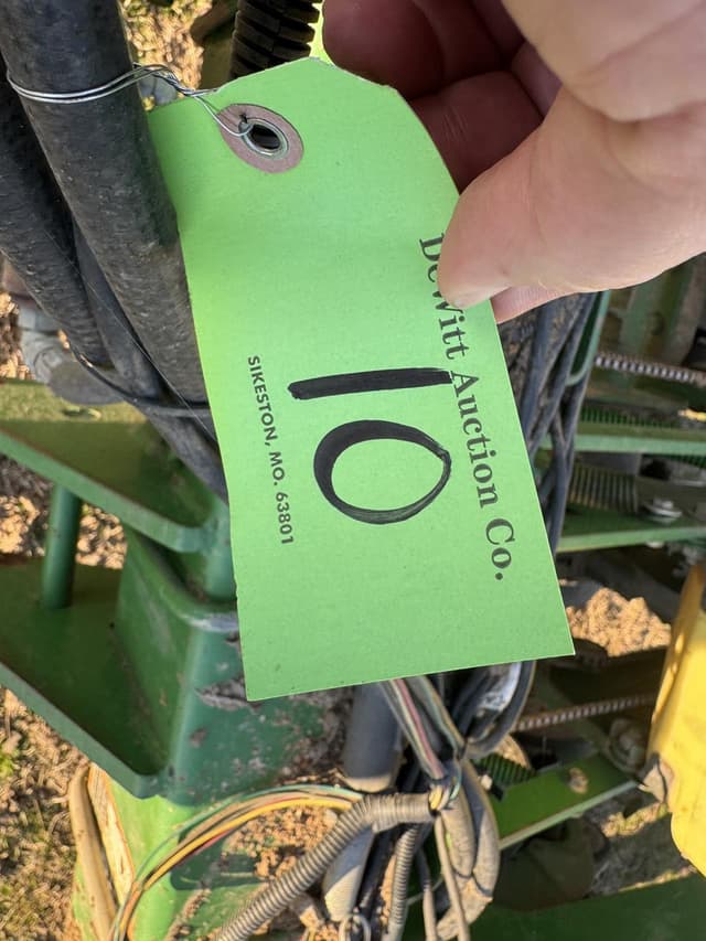 Image of John Deere 1730 equipment image 1