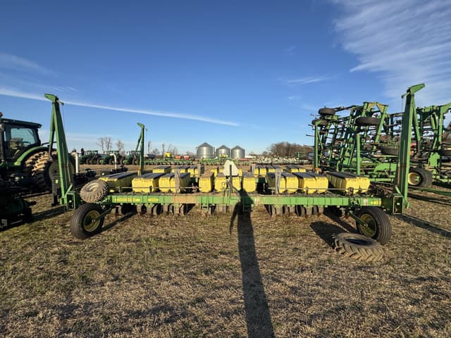 Image of John Deere 1730 equipment image 2