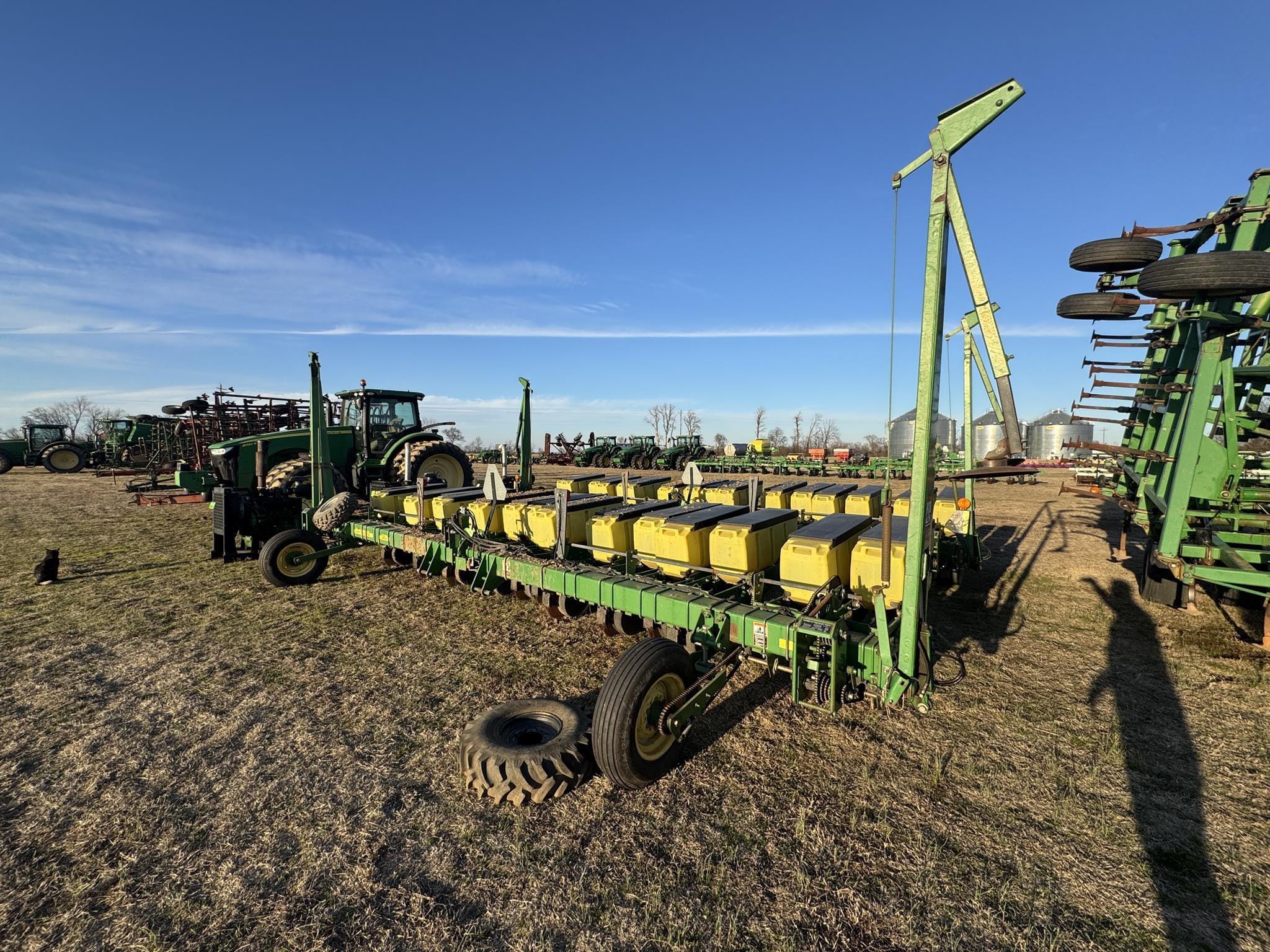 John Deere 1730 Equipment Image0