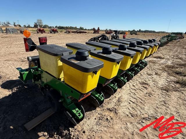 Image of John Deere 1730 equipment image 4