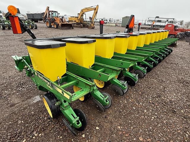 Image of John Deere 1730 equipment image 3