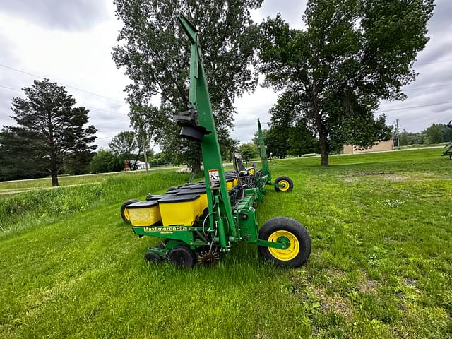 Image of John Deere 1730 equipment image 3