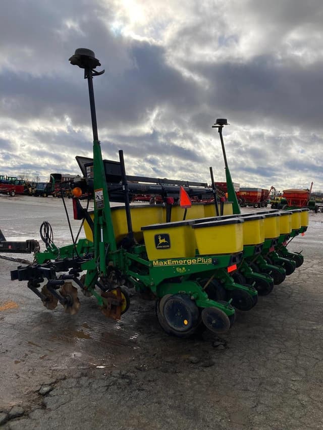 Image of John Deere 1750 equipment image 1