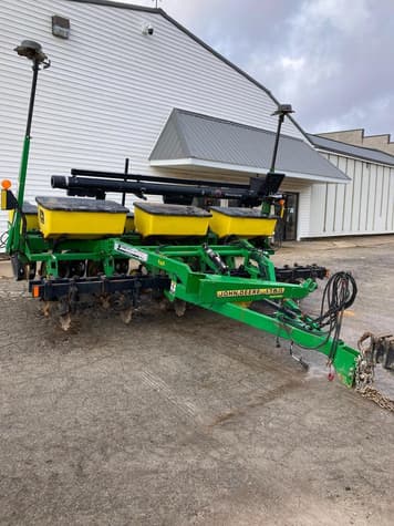 Main image John Deere 1750