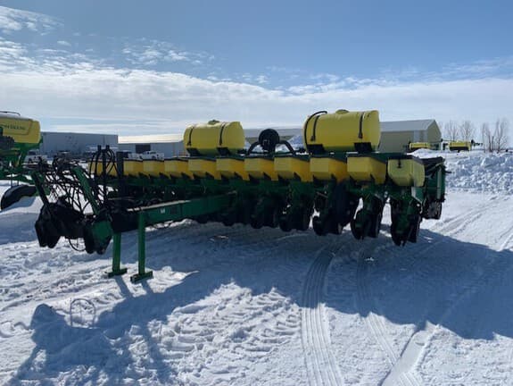 Image of John Deere 1750 equipment image 1