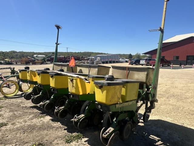 Image of John Deere 1750 equipment image 2