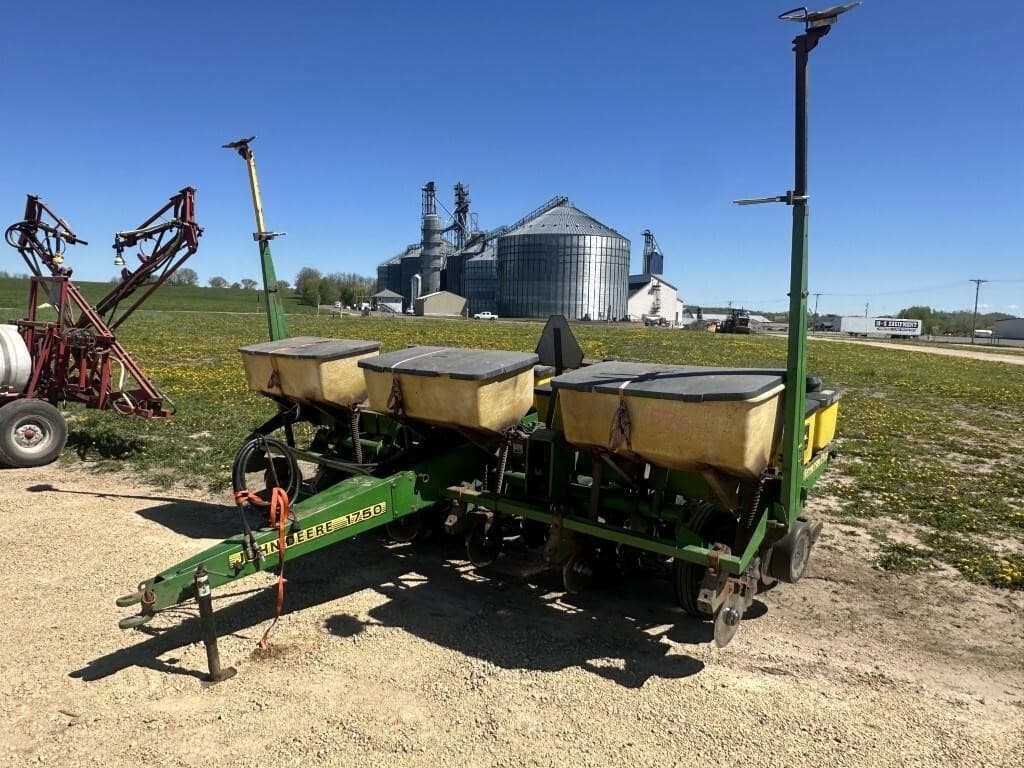 Image of John Deere 1750 Primary image