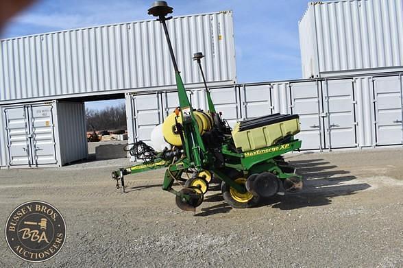 Image of John Deere 1750 equipment image 3