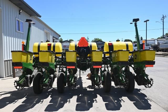 Image of John Deere 1750 equipment image 3