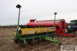 John Deere 1750 Image